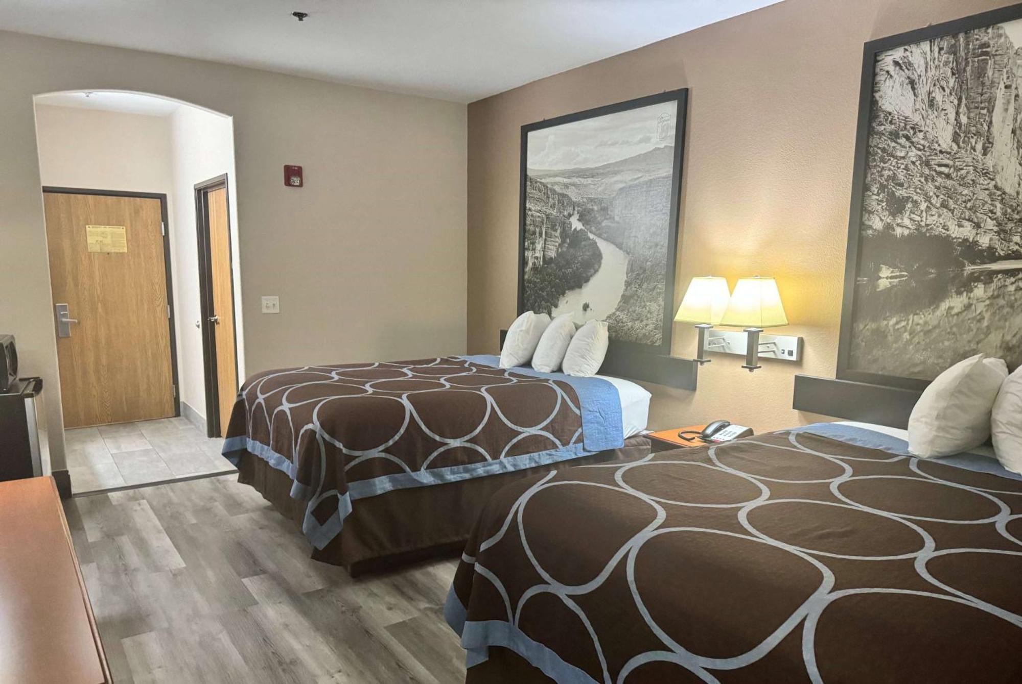 Super 8 By Wyndham Huntsville Exterior foto